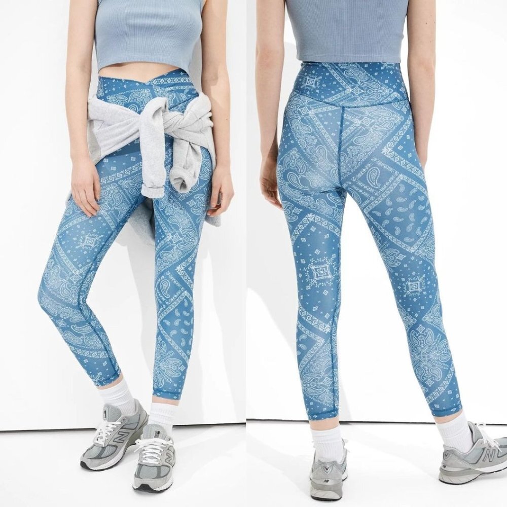 New American Eagle Paisley The Lightweight Everything Crossover Soft Legging S